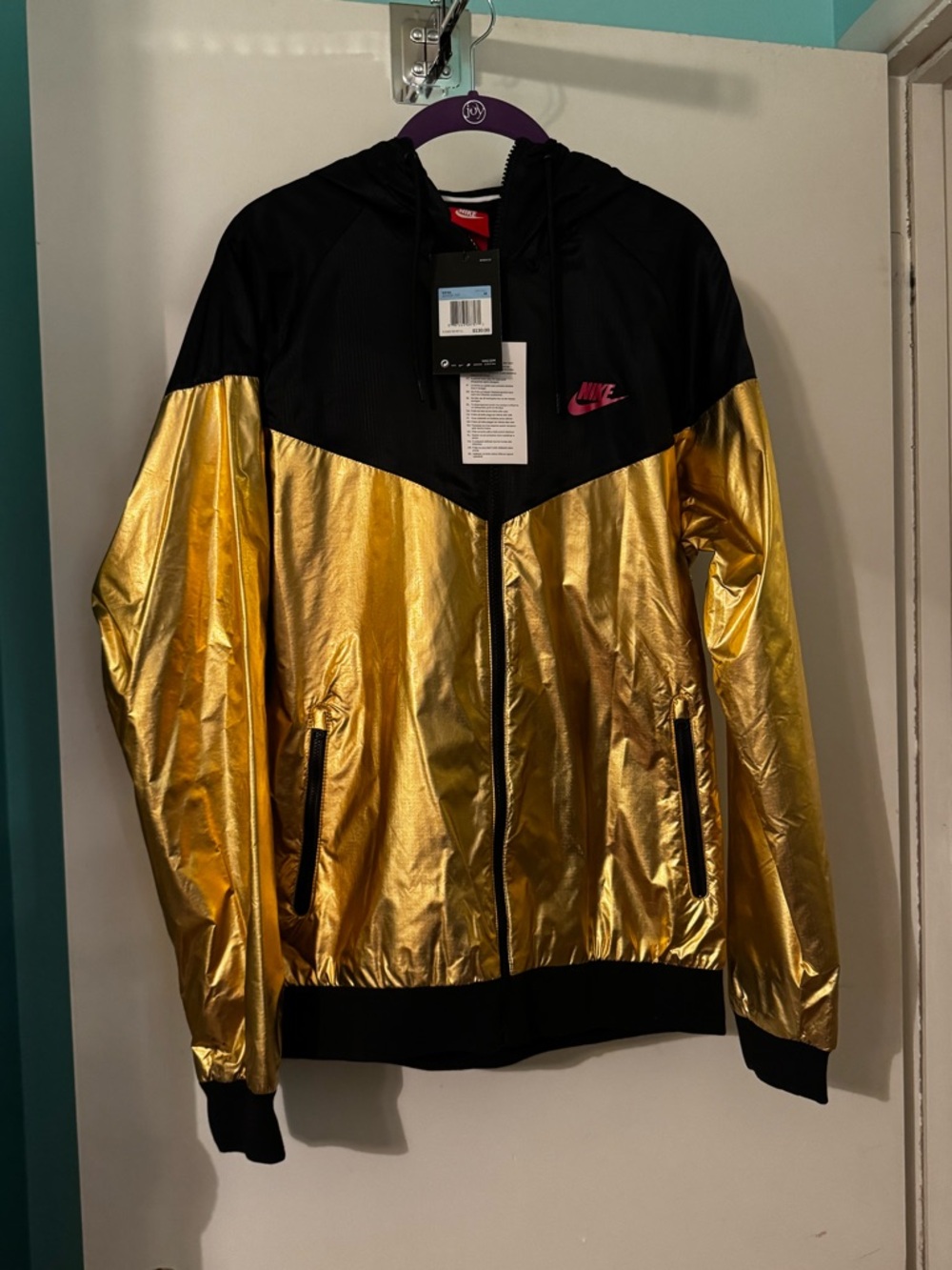 Nike Men’s Black and Metallic Gold Windbreaker Jacket